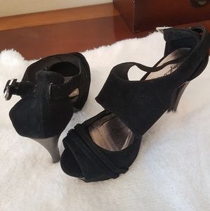 Qupid black suede peep toe 5" heel